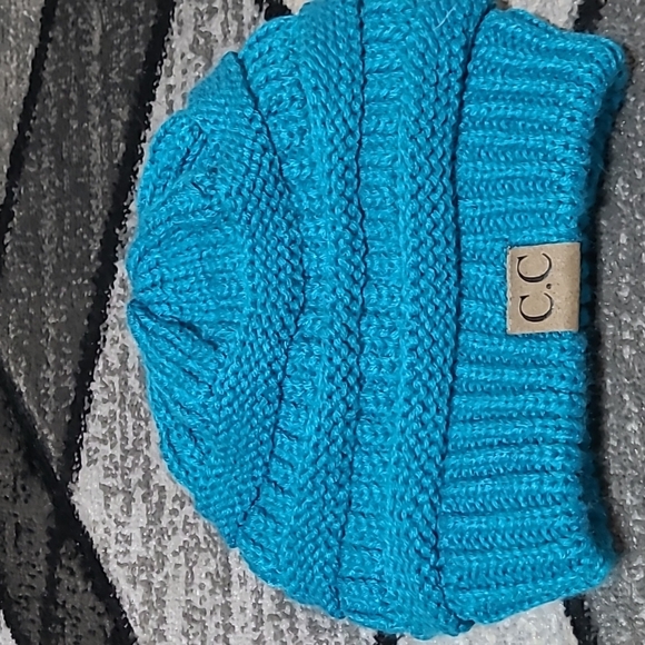 C.C CHUNKY STRETCH CABLE KNIT BEANIE HAT - Picture 3 of 6